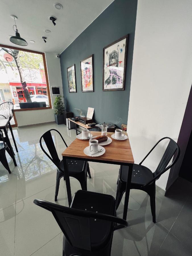 Black Star Art Hostel Neuquen Ngoại thất bức ảnh