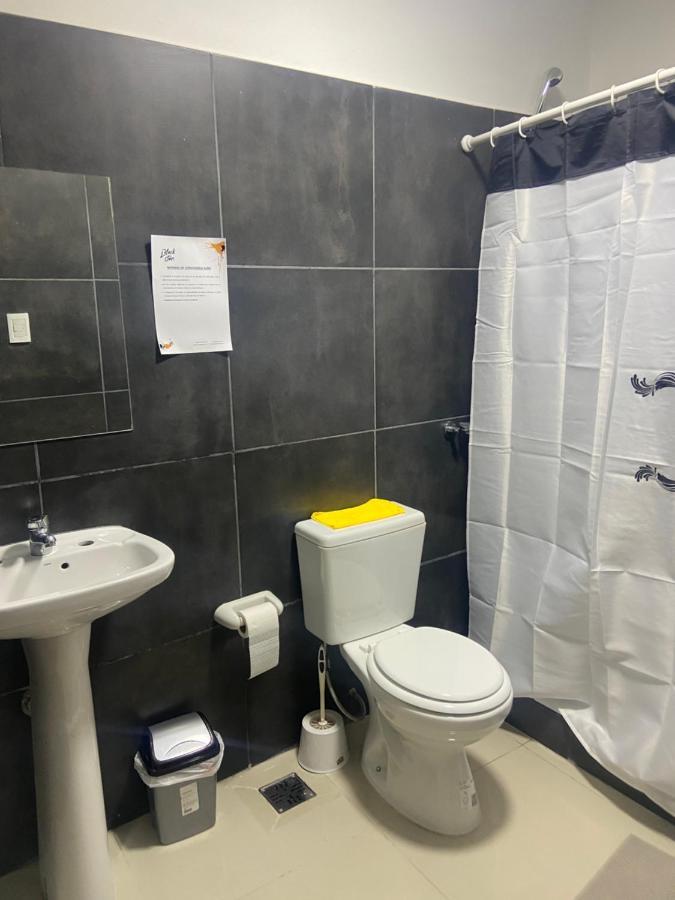 Black Star Art Hostel Neuquen Ngoại thất bức ảnh