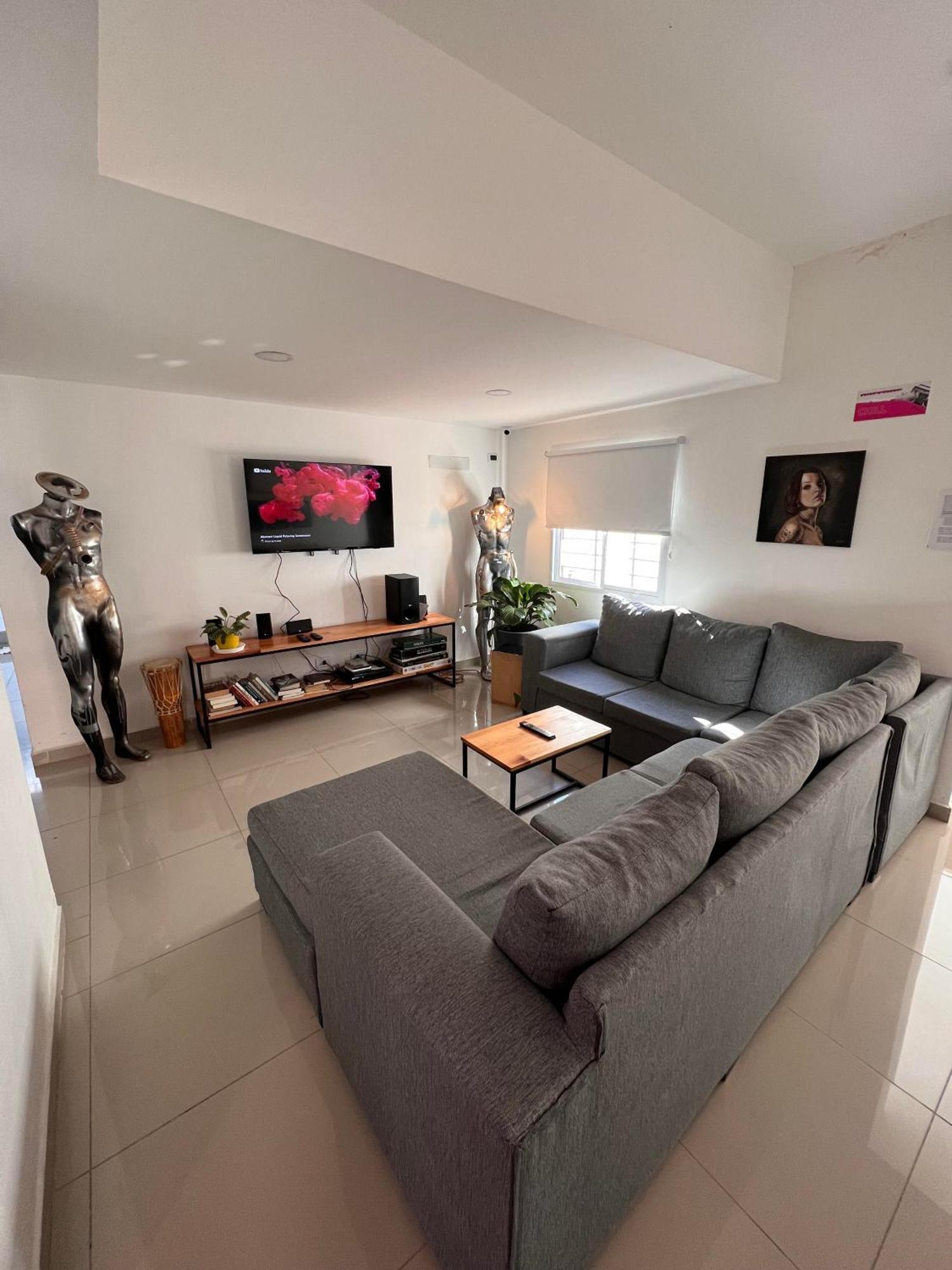 Black Star Art Hostel Neuquen Ngoại thất bức ảnh